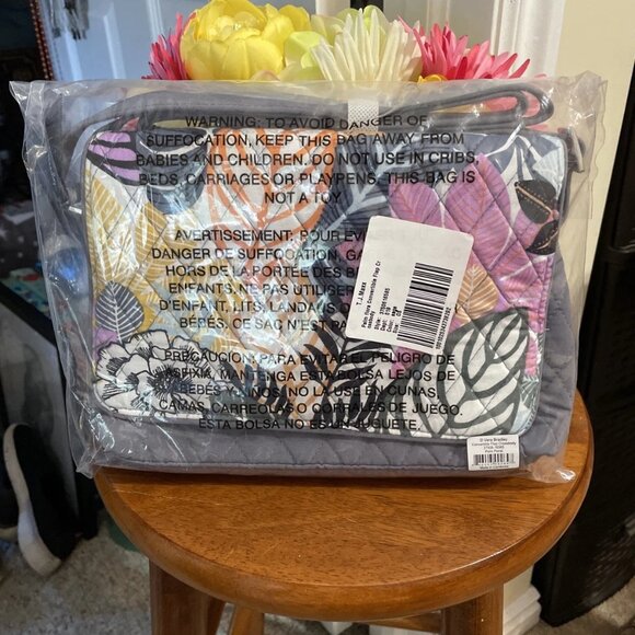 Vera Bradley Outlet Convertible Flap Crossbody Bag Palm Floral - NWT - Picture 3 of 4
